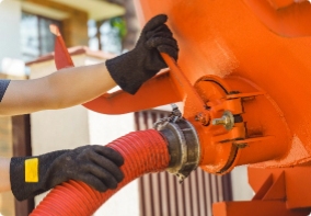 Connecting pipe to truck